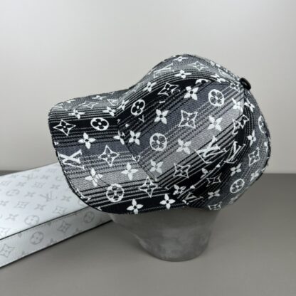 Louis Vuitton Unisex Baseball Cap - Image 5