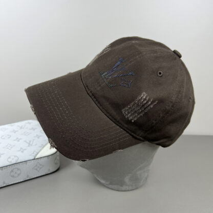 Louis Vuitton Unisex Baseball Cap - Image 5