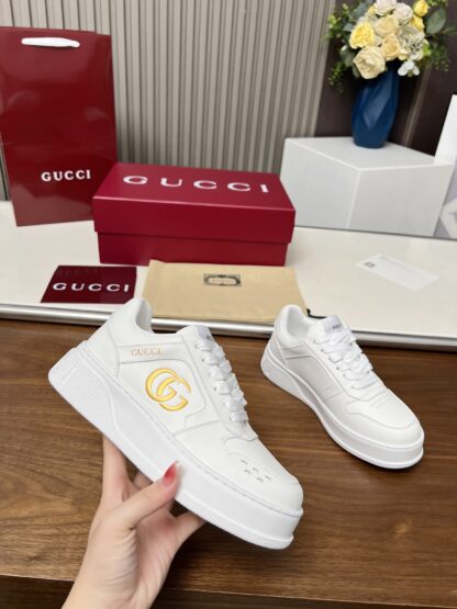 Gucci casual sneakers - Image 6