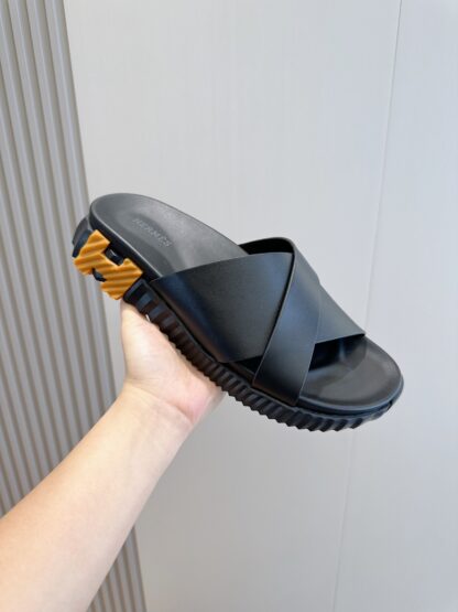 Hermès Black Men's Cross Ultra Light Comfort Slippers - Image 5