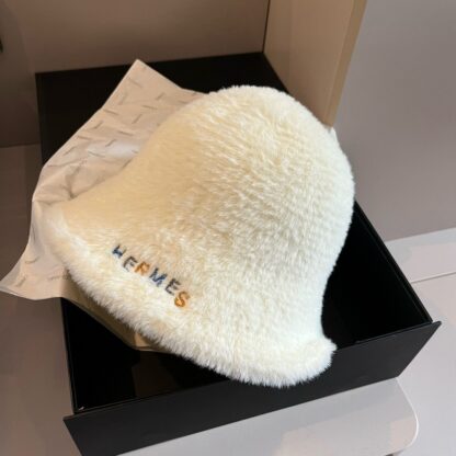 Hermès rabbit fur bucket hat - Image 5