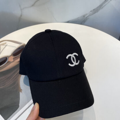 Chanel double-sided embroidered baseball cap - Image 5