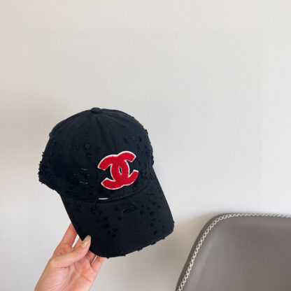 Chanel Classic Casual Baseball Cap - Image 5