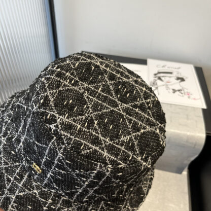 Dior new bucket hat - Image 4
