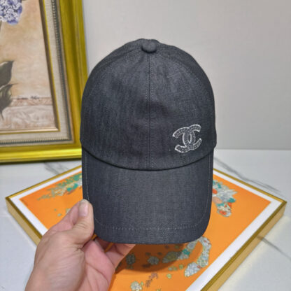 Chanel sequined baseball cap - Image 5