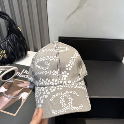 Chanel Classic Casual Baseball Cap - Image 5