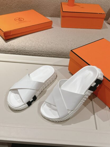 Hermes white soft and comfortable casual cross-slippers - Image 5