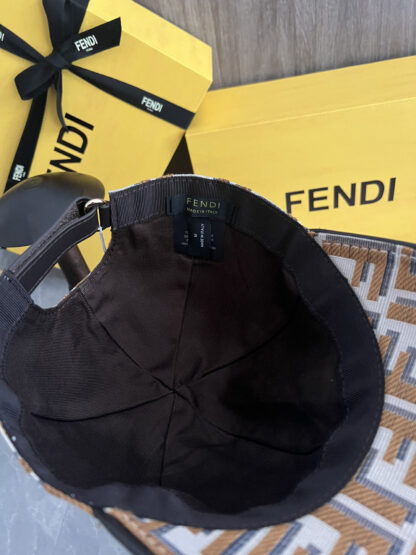 Fendi classic baseball cap - Image 6