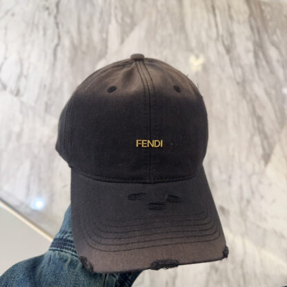 Fendi stylish simple baseball cap - Image 6