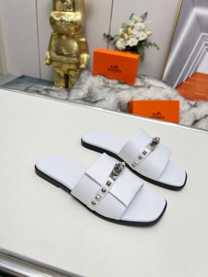 Hermès Spring/Summer new white flat sandals with 1cm heel height - Image 5