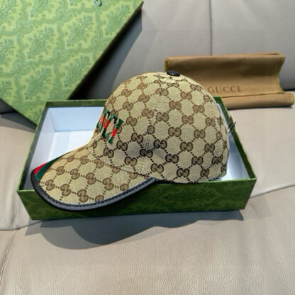Gucci embroidered baseball cap - Image 4