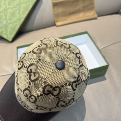 Gucci canvas and leather baseball cap - Image 5