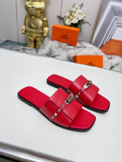 Hermès new spring and summer red flat sandals with a heel height of 1cm - Image 5