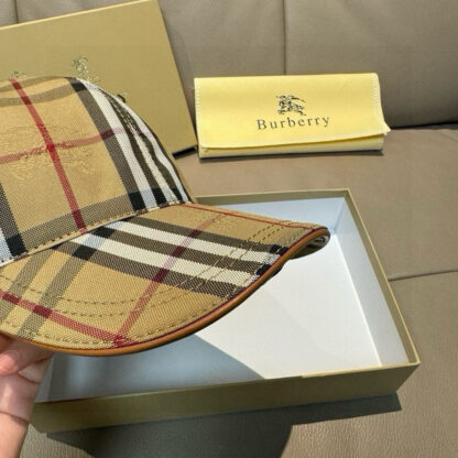 Burberry Simple Fashion Baseball Cap - Image 6