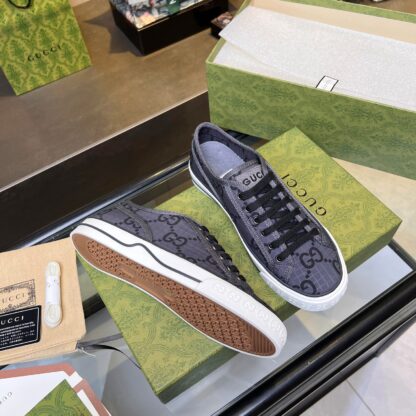 Gucci early spring casual sneakers - Image 6