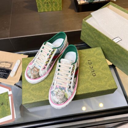 Gucci early spring casual sneakers - Image 6
