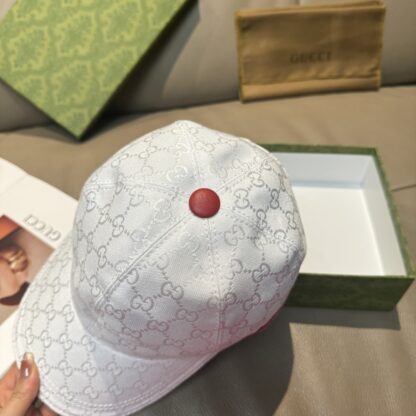 Gucci baseball cap for men and women - Image 5