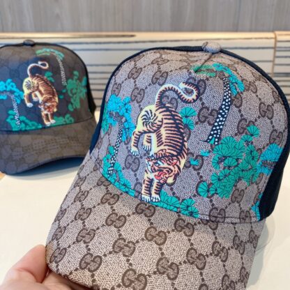 Gucci Unisex Baseball Cap - Image 5