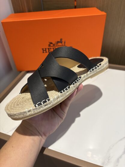 Hermès men's versatile, comfortable, non-slip black casual slippers - Image 5