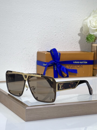 LOUIS VUITTON Fashion Sunglasses - Image 6