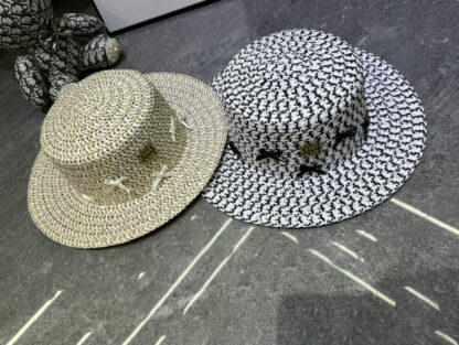 Miu Miu Exquisite Trend Flat Cap - Image 6