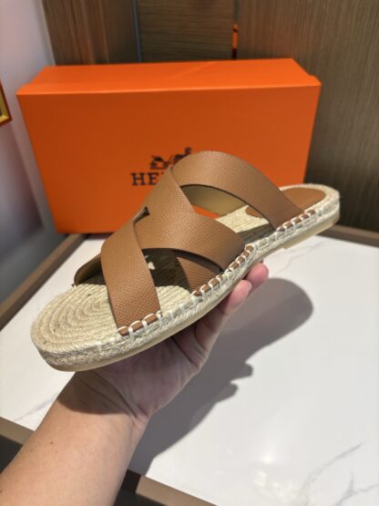 Hermès men's versatile, comfortable, non-slip brown casual slippers - Image 5