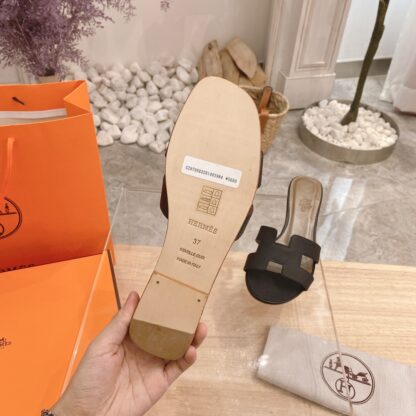 Hermès summer versatile dark brown flat slippers - Image 3