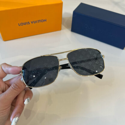 LOUIS VUITTON Fashion Sunglasses - Image 6