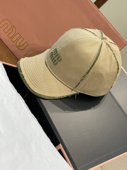 Miu Miu elegant baseball cap - Image 6