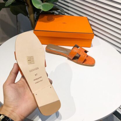 Hermès summer versatile orange flat slippers - Image 3