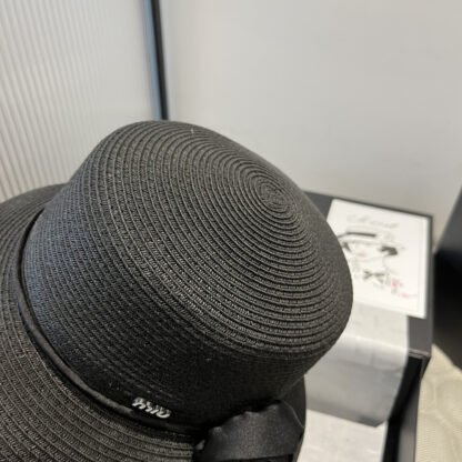 Miu Miu elegant raffia hat - Image 6