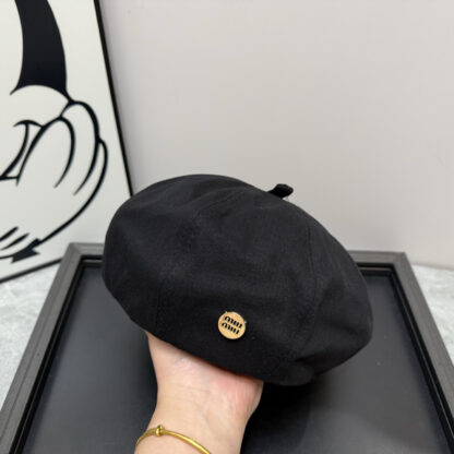 Miu Miu stylish versatile beret - Image 6