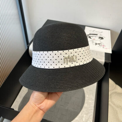 Miu Miu stylish bucket hat - Image 6