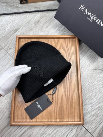 Yves Saint Laurent fine wool knitted hat - Image 5