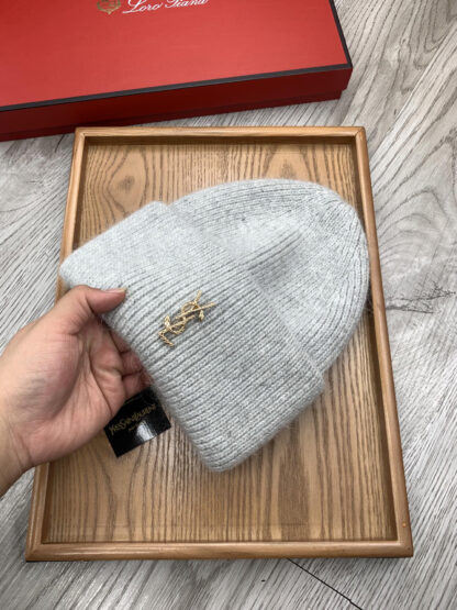 Yves Saint Laurent fine wool knitted hat - Image 5
