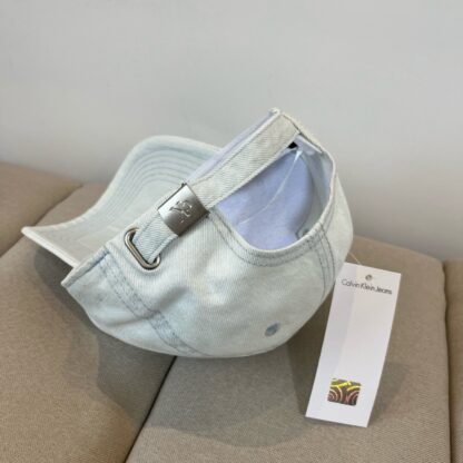 Calvin Kleinf stylish all-match baseball cap - Image 5