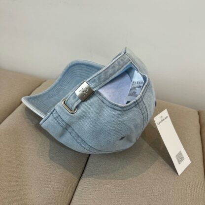 Calvin Kleinf stylish all-match baseball cap - Image 5