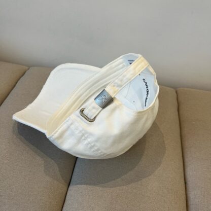 Calvin Kleinf stylish all-match baseball cap - Image 5