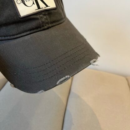 Calvin Kleinf stylish all-match baseball cap - Image 5