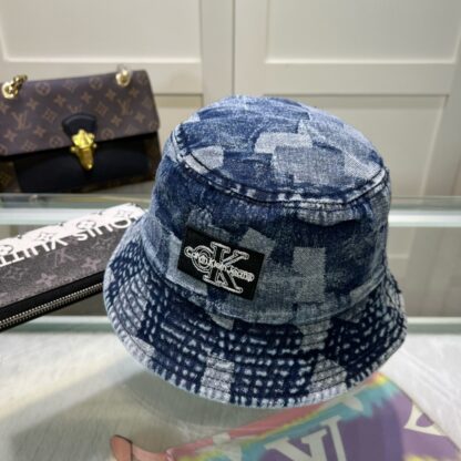 Calvin Kleinf stylish bucket hat - Image 5