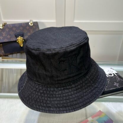 Calvin Kleinf stylish bucket hat - Image 5