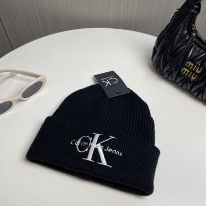 Calvin Kleinf fine wool knitted single hat - Image 5