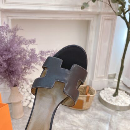 Hermès summer versatile classic black and brown palm pattern flat slippers - Image 3