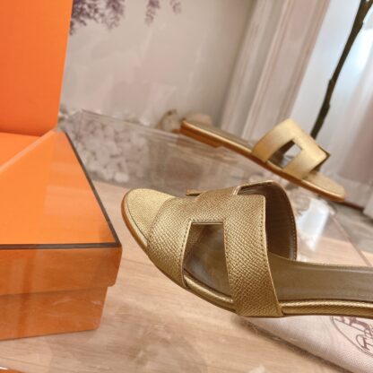 Hermès summer versatile classic gold palm pattern flat slippers - Image 3