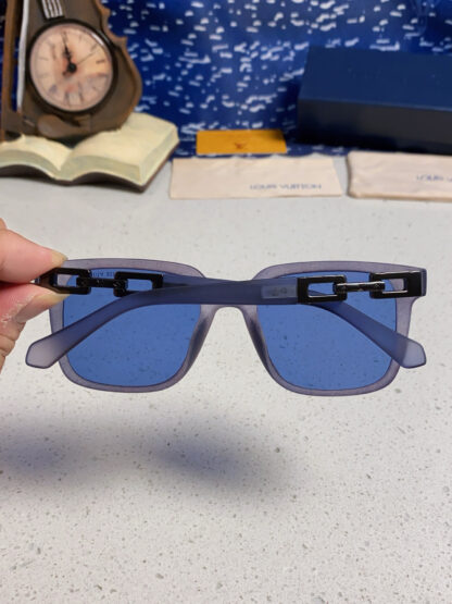 LOUIS VUITTON Fashion Sunglasses - Image 6