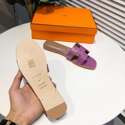 Hermès summer versatile purple crocodile pattern flat slippers - Image 3