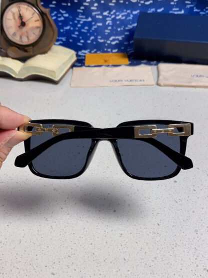 LOUIS VUITTON Fashion Sunglasses - Image 6