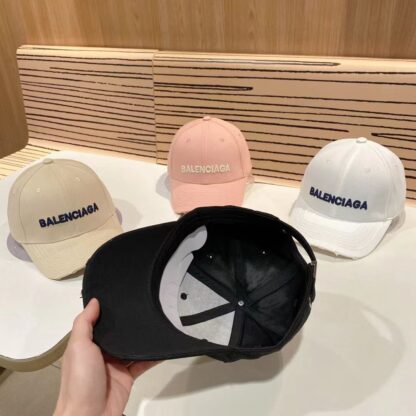 Balenciaga classic high-end atmospheric baseball cap - Image 5