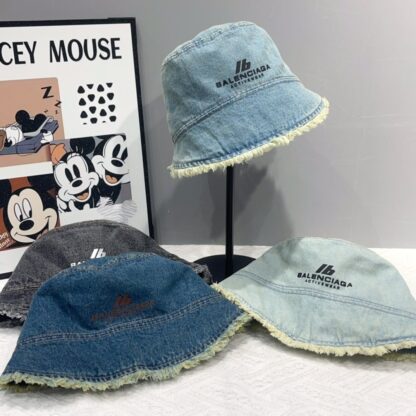 Balenciaga Korean version of the new British casual custom bucket hat - Image 5