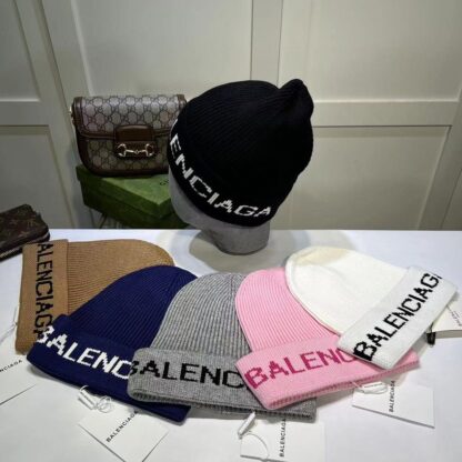 Balenciaga autumn and winter casual generous knitted hat - Image 5